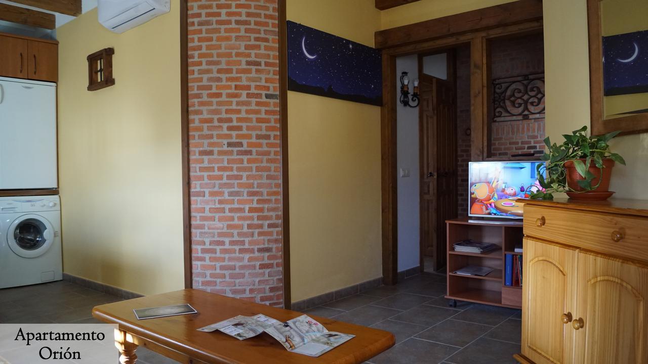 Apartamentos Estrellas De Monfraguee 托雷洪厄尔卢比奥 外观 照片