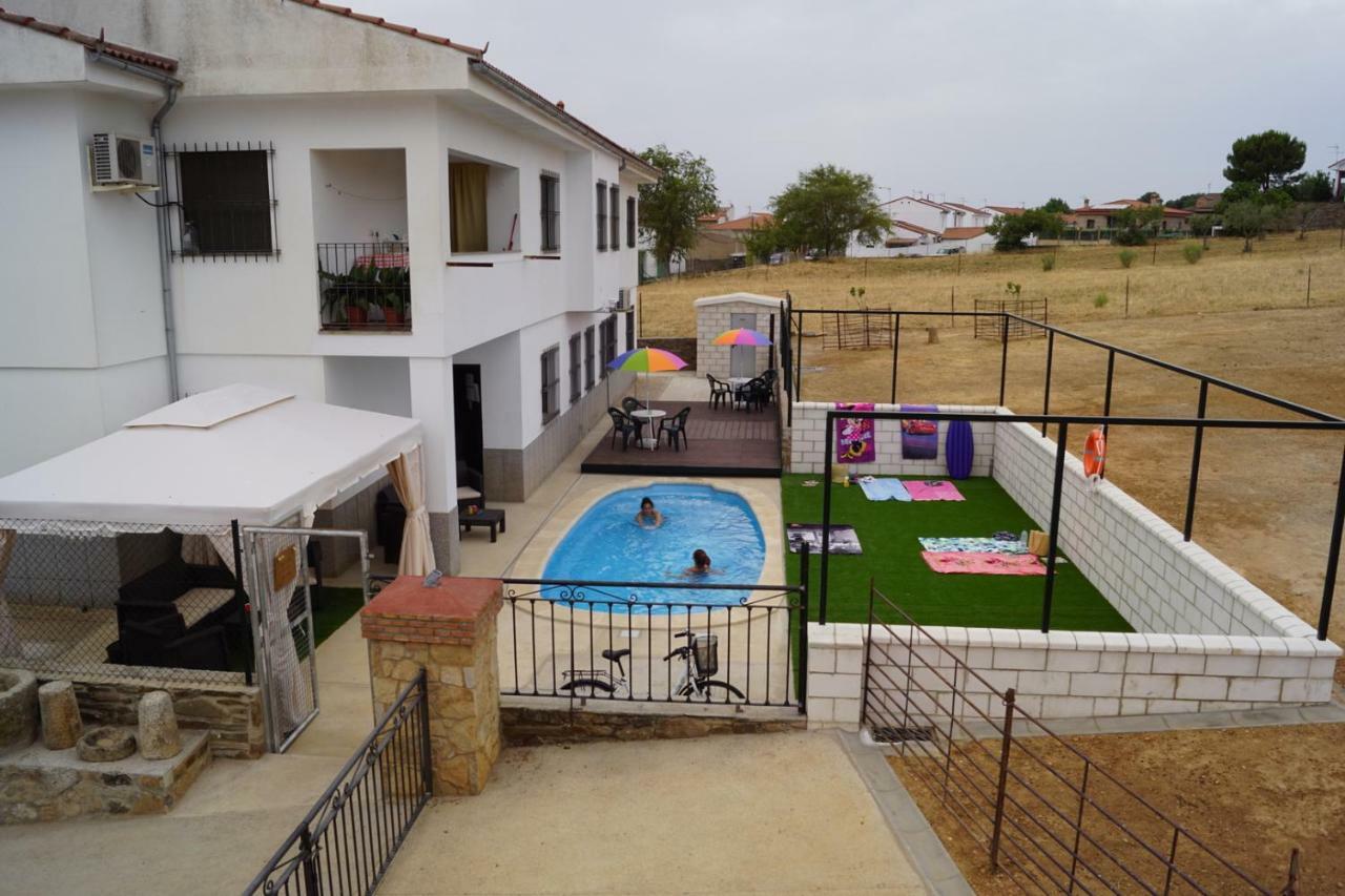 Apartamentos Estrellas De Monfraguee 托雷洪厄尔卢比奥 外观 照片